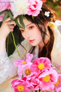 YiTuYu Art Language Vol.4063: Featuring the Graceful Liu Liu Yang Liu Liu - image 15