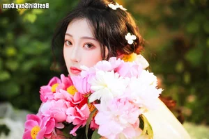YiTuYu Art Language Vol.4063: Featuring the Graceful Liu Liu Yang Liu Liu - image 18