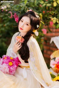 YiTuYu Art Language Vol.4063: Featuring the Graceful Liu Liu Yang Liu Liu - image 11