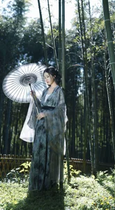Exploring Visual Narratives in YiTuYu Art Language Vol.7174 with Zang Yi Tong - image 15