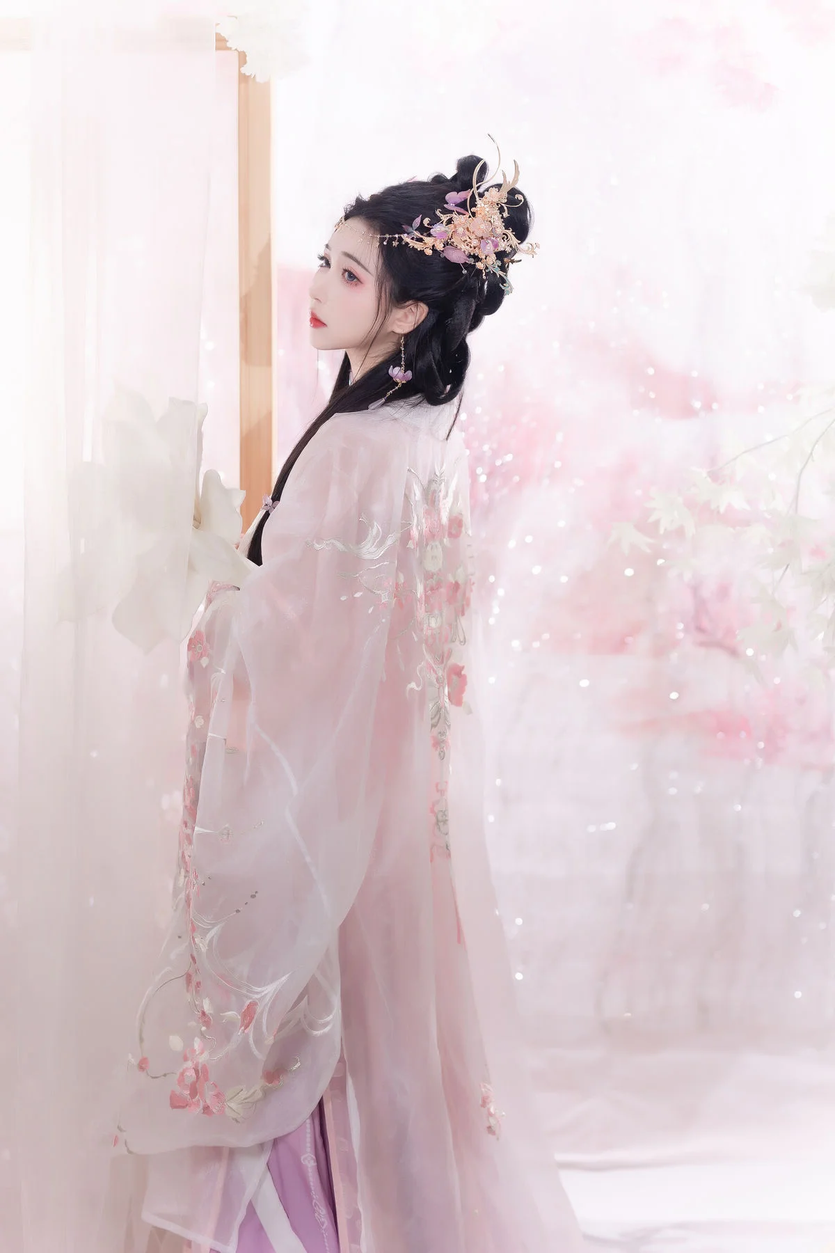YiTuYu Art Language Vol.6708: Qi Luo Sheng De Xiao Su Su Visual Journey