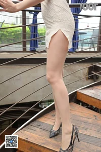 IESS One Thousand and One Nights Lucy Lace Stockings Collection - image 3