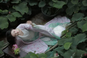 Artistic Portraits of Wu Sui Sui in YiTuYu Art Language Vol.7359 - image 0