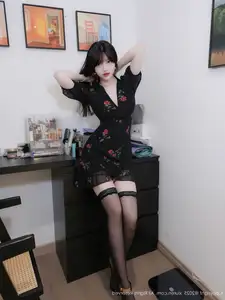 XiuRen No.10586: Bai Lu Lulu's Alluring Charm in a Rose Black Dress, Irresistible Elegance - image 1