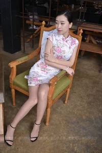Xiao Jie - Elegant Cheongsam Woman IESS Sixiangjia 790 - image 17