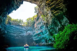 Quảng Bình Travel Guide: 4 Stunning Spots Every Youth Should Visit - image 4