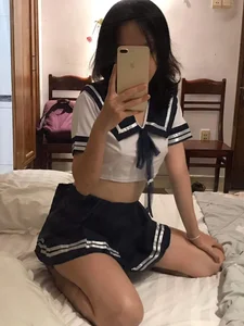 Celebrating Contemporary Vietnamese Beauty: A Gallery of Fashion and Fitness - image 21