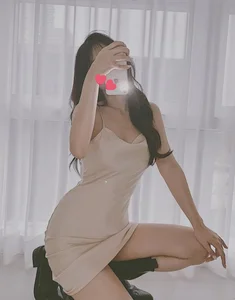 Celebrating Contemporary Vietnamese Beauty: A Gallery of Fashion and Fitness - image 3