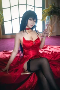 Stunning Taihou Cosplay by Yi Miao Jun: Exclusive Azur Lane Racing Queen Collection (56P) - High-Quality Anime Photography - image 4