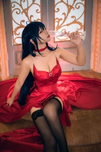 Stunning Taihou Cosplay by Yi Miao Jun: Exclusive Azur Lane Racing Queen Collection (56P) - High-Quality Anime Photography - image 3