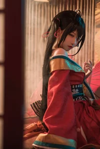Stunning Taihou Cosplay by Yi Miao Jun: Exclusive Azur Lane Racing Queen Collection (56P) - High-Quality Anime Photography - image 15