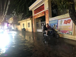 Rain or Shine: Ho Chi Minh City's Vibrant Weekend Spirit - image 1