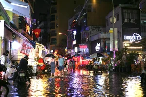 Rain or Shine: Ho Chi Minh City's Vibrant Weekend Spirit - image 23