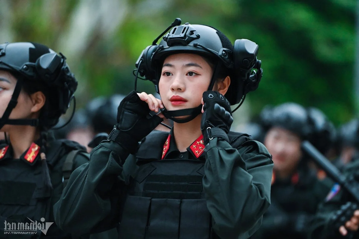 Captivating Beauty of Dien Bien Phu Parade Participants Beyond the Military Uniform
