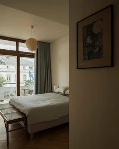 Warm 160m2 apartment for a young family transformed from a rigid office - image 20