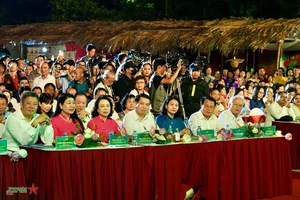 Exploring the Unique Cultural Highlights of the Hanoi Lotus Festival 2024 - image 0