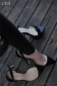 Stunning Goddess Aura: IESS Silk Feet Fashion and Artistic Photography Series - image 0