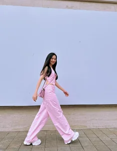Vietnamese Beauty Queens Ky Duyen and Mai Phuong Thuy Showcase Stunning Fitness and Fashion Styles - image 2