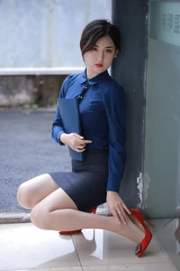 Professional Elegance: Xiao Bao Portrays the Modern Urban Office Lady Style - image 15
