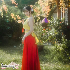 Le Bong in White Ao Dai: A Perfect Blend of Tradition and Modernity - image 10