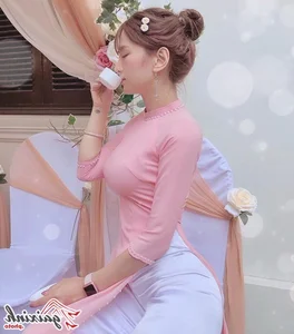 Le Bong in White Ao Dai: A Perfect Blend of Tradition and Modernity - image 34