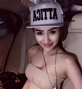 Timeless Elegance: Former Saigon Hot Girl Maintains a Stunning Physique - image 5