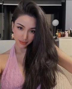 Timeless Elegance: Former Saigon Hot Girl Maintains a Stunning Physique - image 6