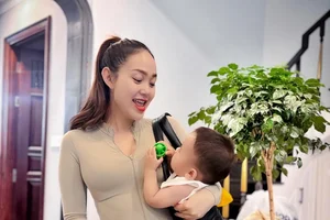 Minh Hằng’s Family Getaway: Playful Moments on Beautiful Phu Quy Island - image 3