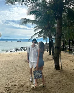 Influencer Louis Pham Sparks Social Media Buzz with Romantic New Couple Photos - image 6
