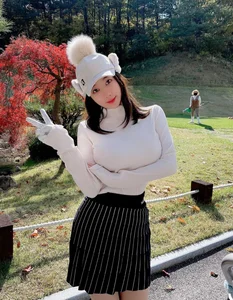 International Streamer Explores Da Nang: A Fusion of Bold Fashion and Coastal Beauty - image 6
