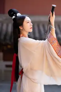 Yan Ru Yu's Timeless Hanfu Elegance: Discover YiTuYu Art Language Vol.8693 - image 13