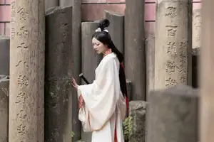 Yan Ru Yu's Timeless Hanfu Elegance: Discover YiTuYu Art Language Vol.8693 - image 16