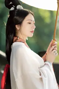 Yan Ru Yu's Timeless Hanfu Elegance: Discover YiTuYu Art Language Vol.8693 - image 7