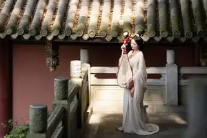 Yan Ru Yu's Timeless Hanfu Elegance: Discover YiTuYu Art Language Vol.8693 - image 11