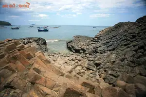View Ganh Da Dia Dak Lak: Ancient Volcanic Wonder, Mystical Beauty Captivating Tourists - image 0