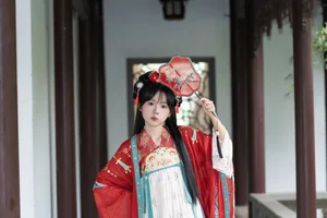 Capturing Charisma: Xiao Zhang Bu Pang in Art Language Vol.6472 - image 13