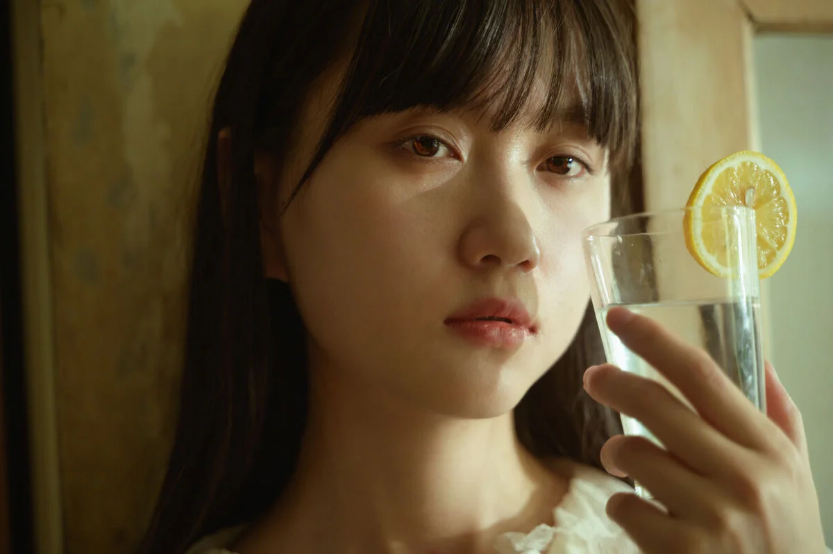 YiTuYu Art Language Vol.10086: Stunning 36P Photo Collection Featuring A Meng De Hu Ya