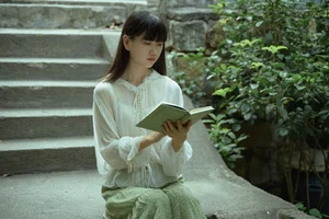 YiTuYu Art Language Vol.10086: Stunning 36P Photo Collection Featuring A Meng De Hu Ya - image 21