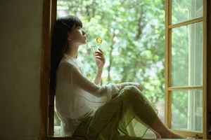 YiTuYu Art Language Vol.10086: Stunning 36P Photo Collection Featuring A Meng De Hu Ya - image 27