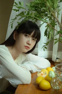 YiTuYu Art Language Vol.10086: Stunning 36P Photo Collection Featuring A Meng De Hu Ya - image 22