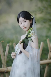 Visual Narrative of Zhai Xing Xing Gei Ni Ya in Art Language Vol.5577 - image 3