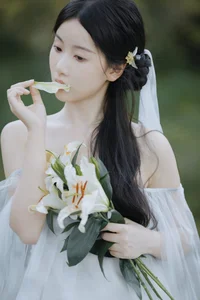 Visual Narrative of Zhai Xing Xing Gei Ni Ya in Art Language Vol.5577 - image 1