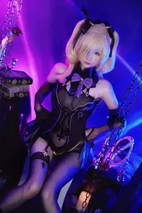 Unveiling the Mysterious Beauty of Fischl Genshin Impact through Coser Hidori Rose's Ultimate Transformation - image 11