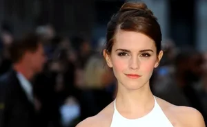 Celebrating the Top 10 Most Beautiful Women in the World Today - image 8
