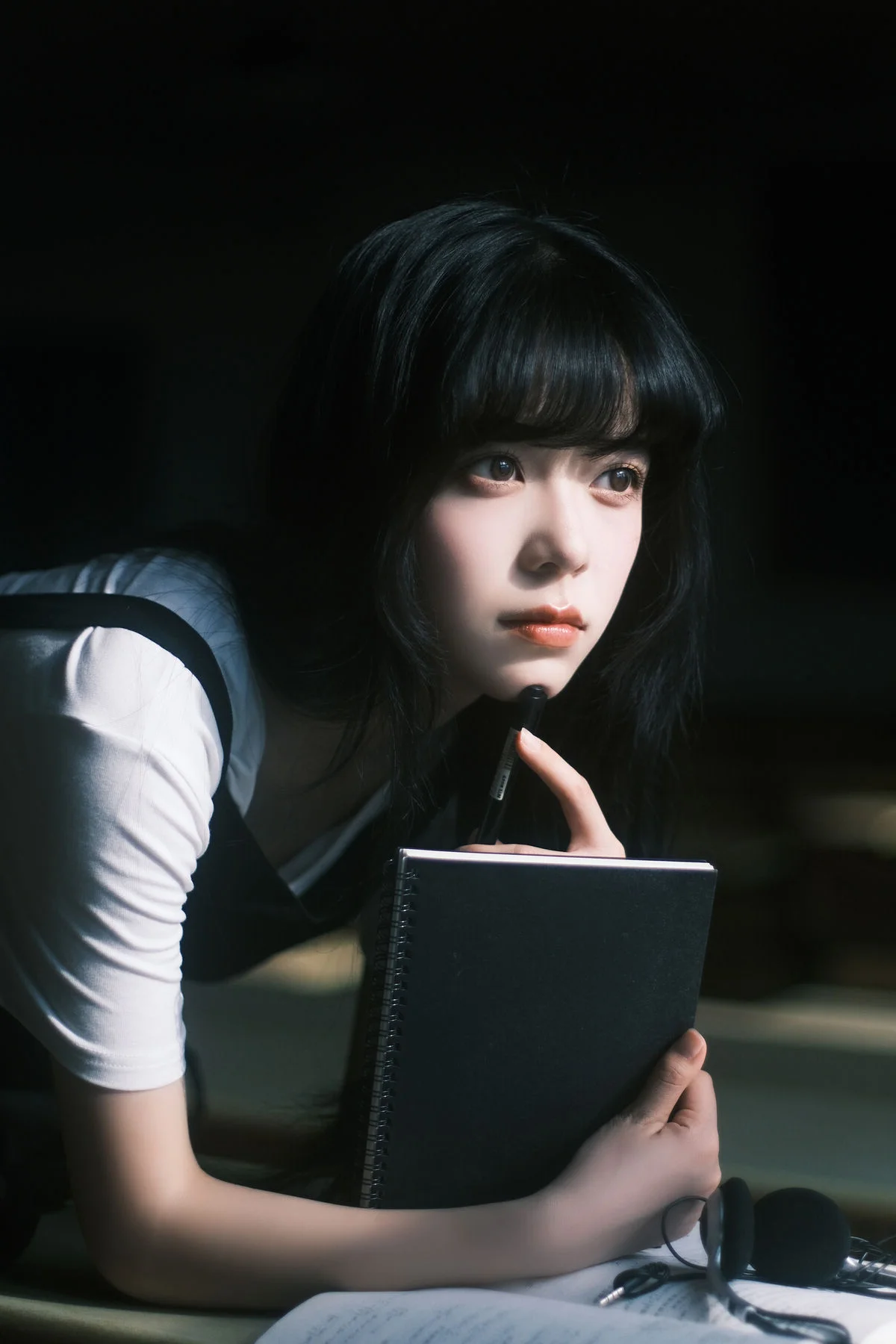 YiTuYu Art Language Vol.7297: Jiang Jiang Guo Artistic Portraits