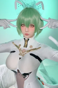 Stunning Azur Lane Admiral Nakhimov Cosplay by Hoshilily - High-Quality Anime Character Photography and Gaming Fashion Inspiration for Fans - image 2