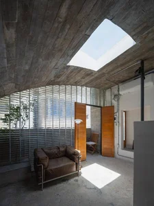 30+ Creative Skylight Designs for Modern Tube Houses: Enhancing Natural Light and Ventilation - image 13