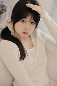 YiTuYu Art Language Vol.7118: Stunning Portraits of Xiao E Jiang Jiang Jiang - image 16