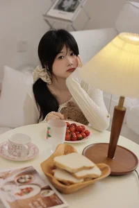 YiTuYu Art Language Vol.7118: Stunning Portraits of Xiao E Jiang Jiang Jiang - image 23
