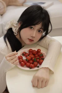 YiTuYu Art Language Vol.7118: Stunning Portraits of Xiao E Jiang Jiang Jiang - image 14